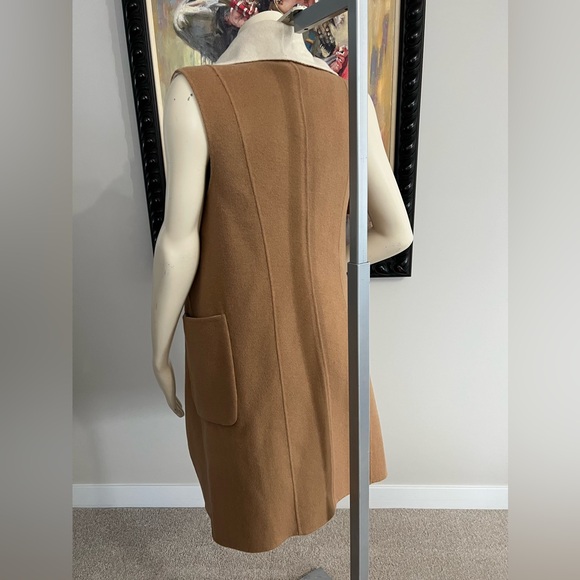NEW BCBGMAXAZRIA Reversible Vest/Coat – Camel & Cream with Pockets - Picture 6 of 8
